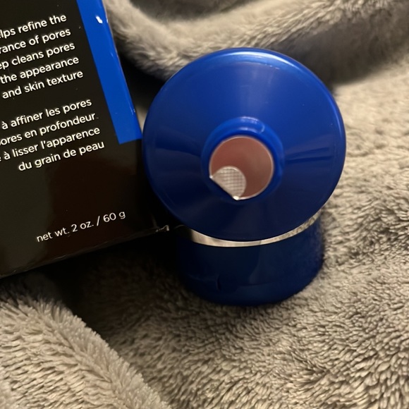 Dr. Brandt PoreDermabrasion Exfoliator - Picture 2 of 3